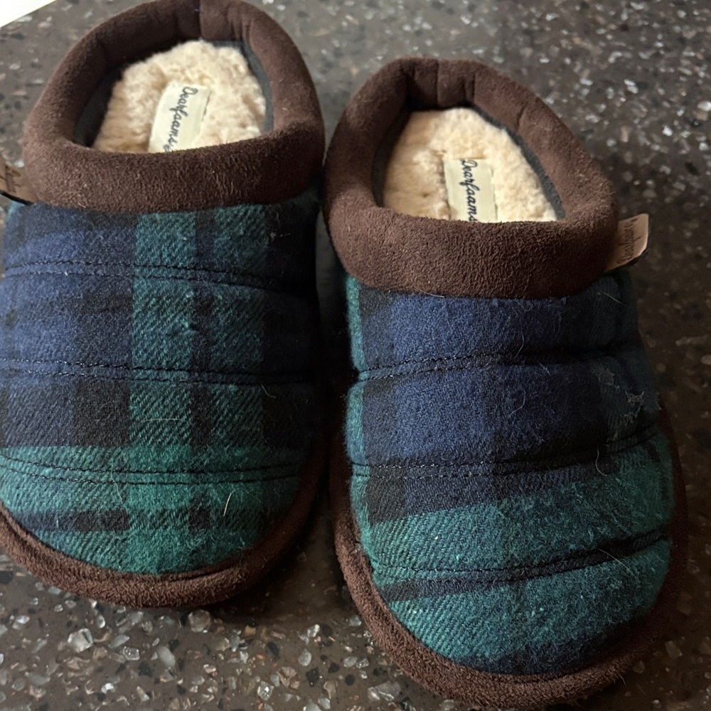 Dearfoams Kids Checkered Slippers - Navy and Forest